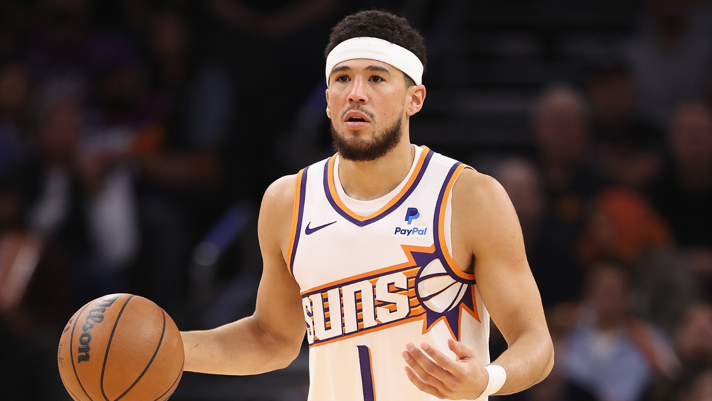 Devin Booker is using the threat of his scoring to become an elite playmaker for Suns