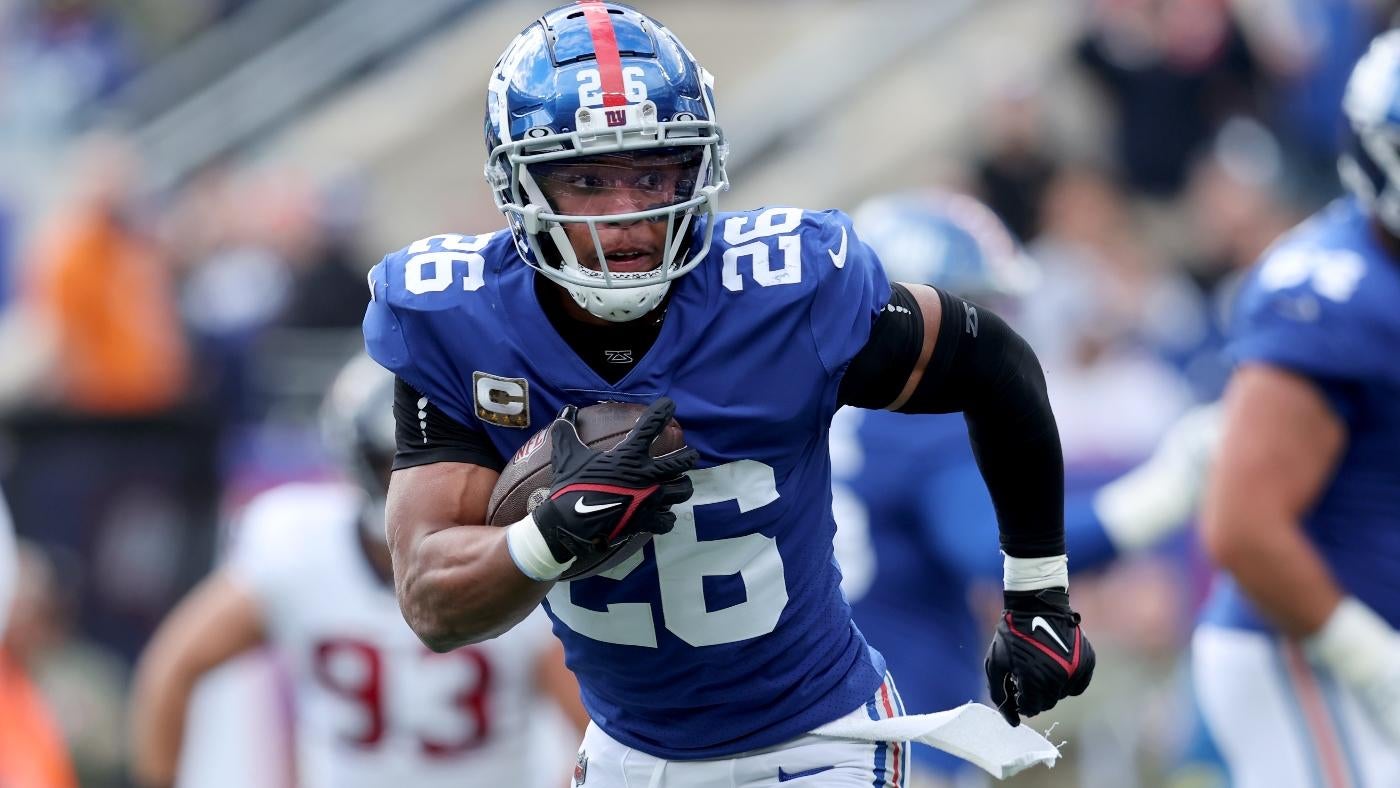 Former Cowboys WR Cole Beasley attempts to lure ex-Giants teammate Saquon Barkley to Dallas