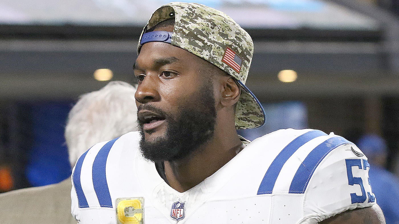 Former Colts star Shaquille Leonard attends Week 12 vs. Buccaneers for pregame tribute days after his release