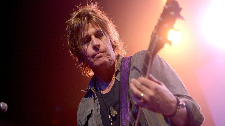 Stone Temple Pilots Rocker Arrested: Dean DeLeo Charged With DUI, Domestic Violence Felony