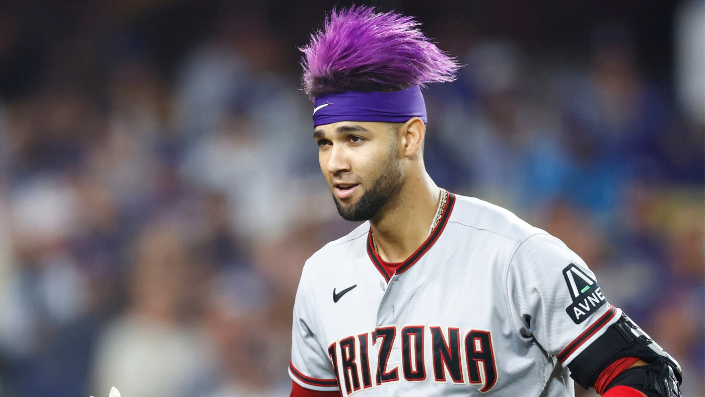 Lourdes Gurriel Jr. re-signs with Diamondbacks: Outfielder back to NL champions on three-year deal, per report