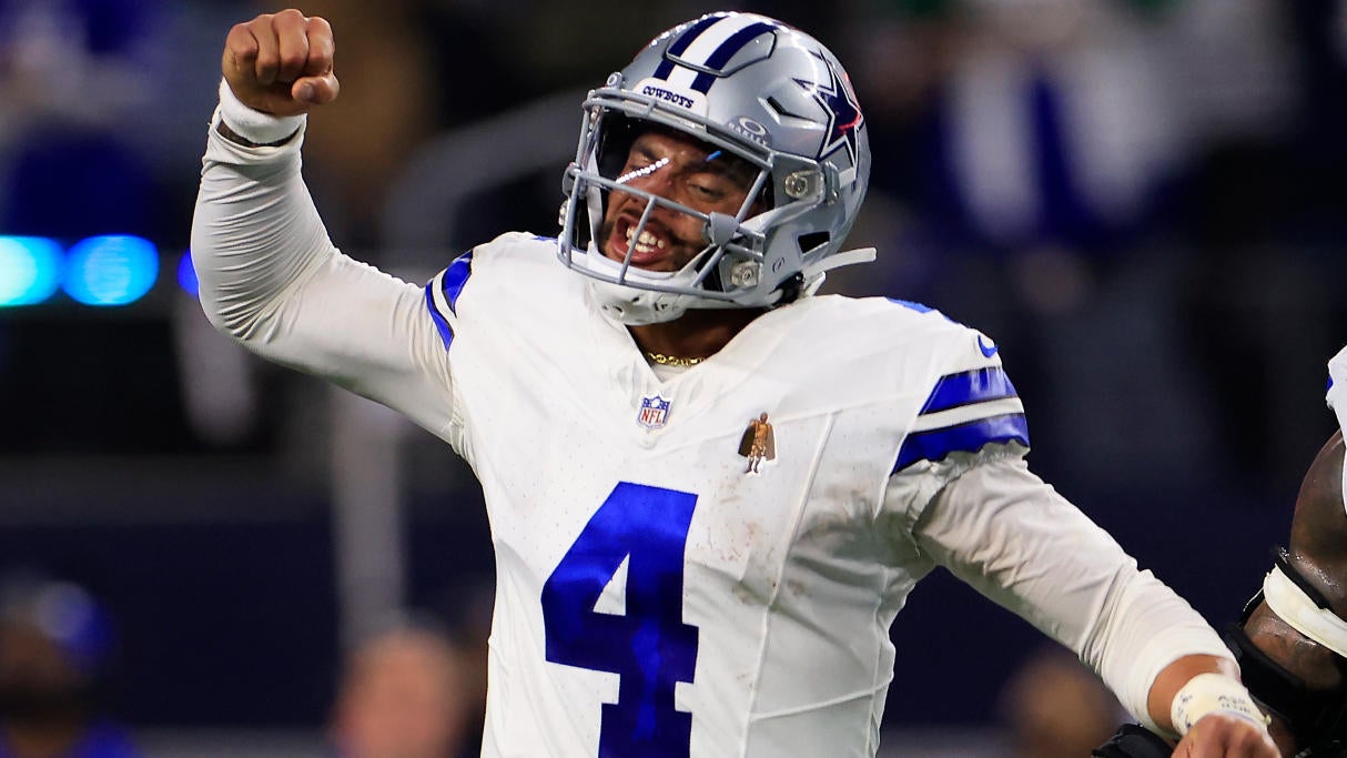 10 NFL QB observations for Week 13: Key to Dak Prescott MVP charge, Jordan Love sidearm, Derek Carr struggles