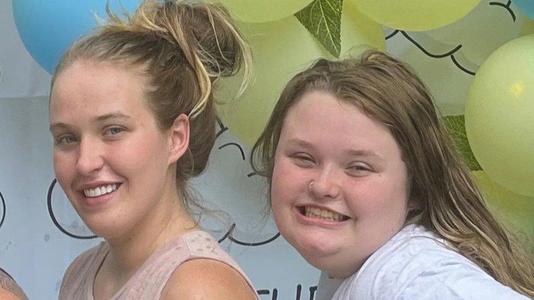 Mama June, Honey Boo Boo and More Attend Funeral for Anna 'Chickadee' Cardwell