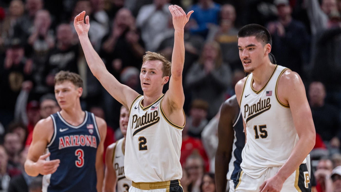 
                        College basketball rankings: Purdue reclaims No. 1 in AP Top 25 poll after knocking Arizona from top spot
                    