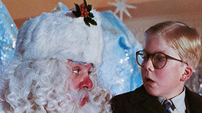 Peek Inside the 'Christmas Story'-Inspired Bar You Can Visit This Holiday Season