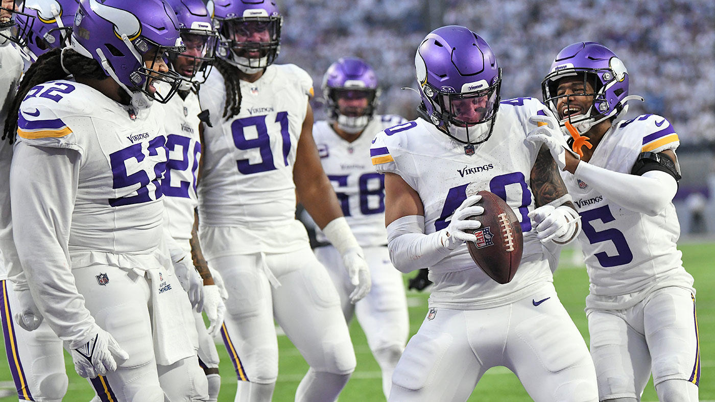 Inside Vikings' 3-0 start: The 'crazy' defensive scheme of Brian Flores