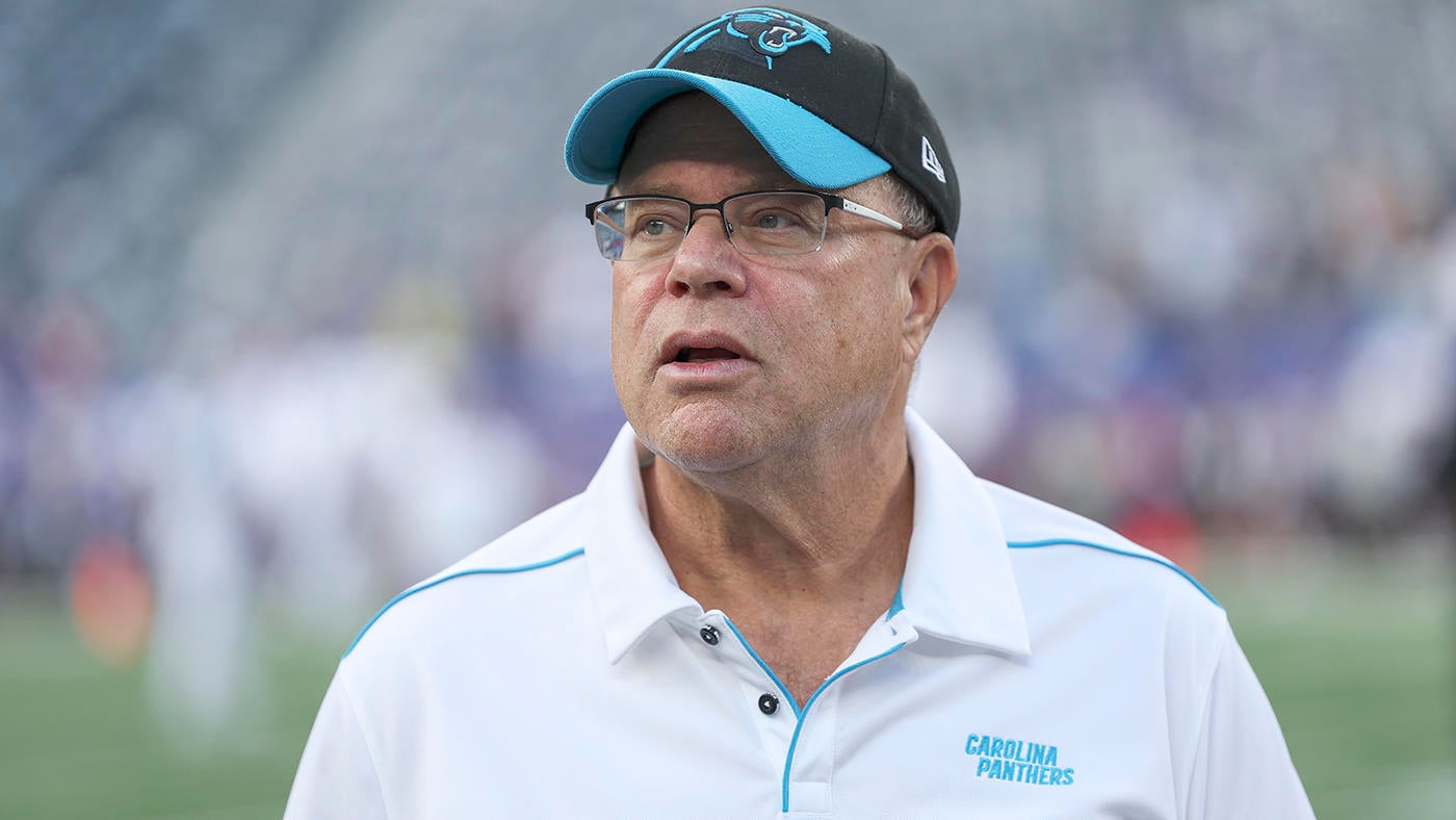 LOOK: Panthers owner David Tepper appears to throw drink at Jaguars fan during Carolina's 26-0 shutout loss