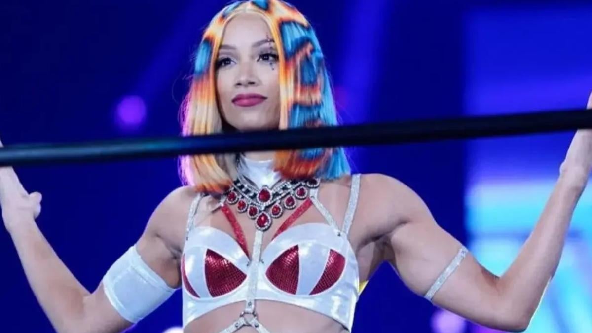 Sasha banks aew online
