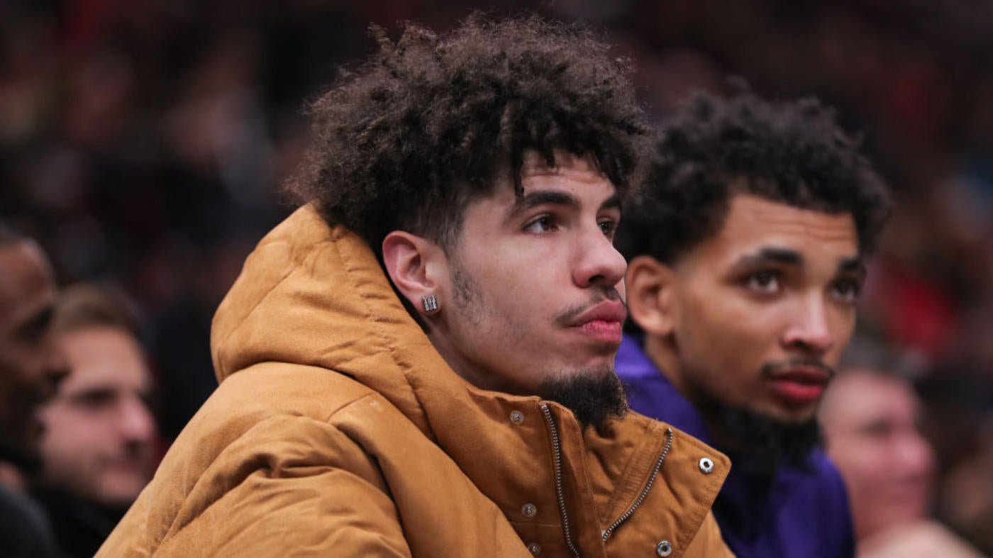 
                        Young fan travels from Australia to see LaMelo Ball play vs. Kings, but Hornets star misses game with injury
                    