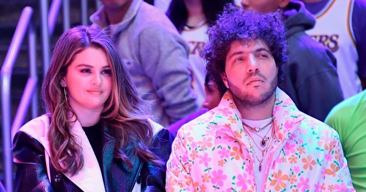 Selena Gomez And Benny Blanco Have Courtside Date At Los Angeles Lakers