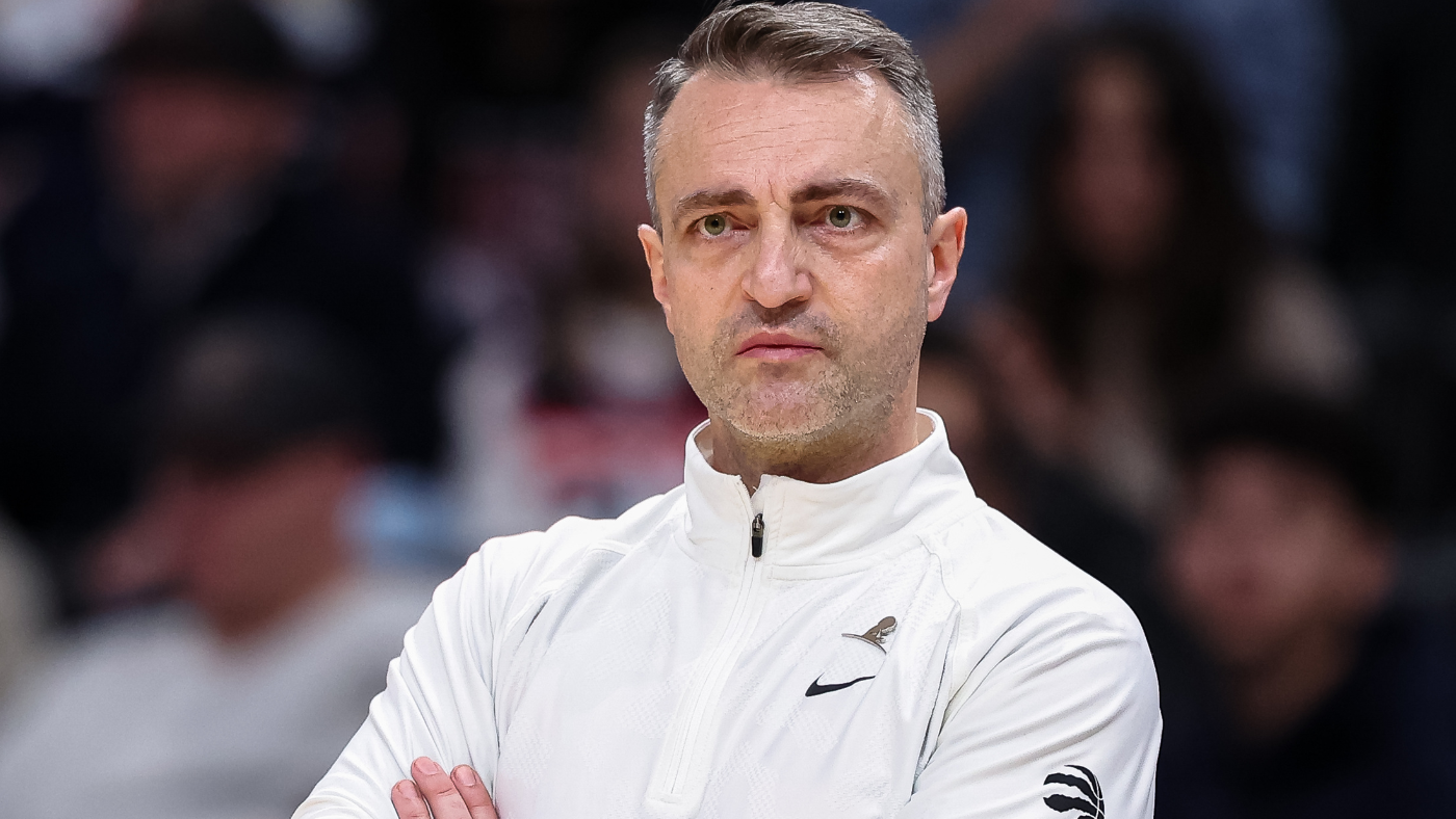 Raptors coach Darko Rajakovic lays into 'shame' of NBA refs after loss to Lakers: Watch entire heated rant