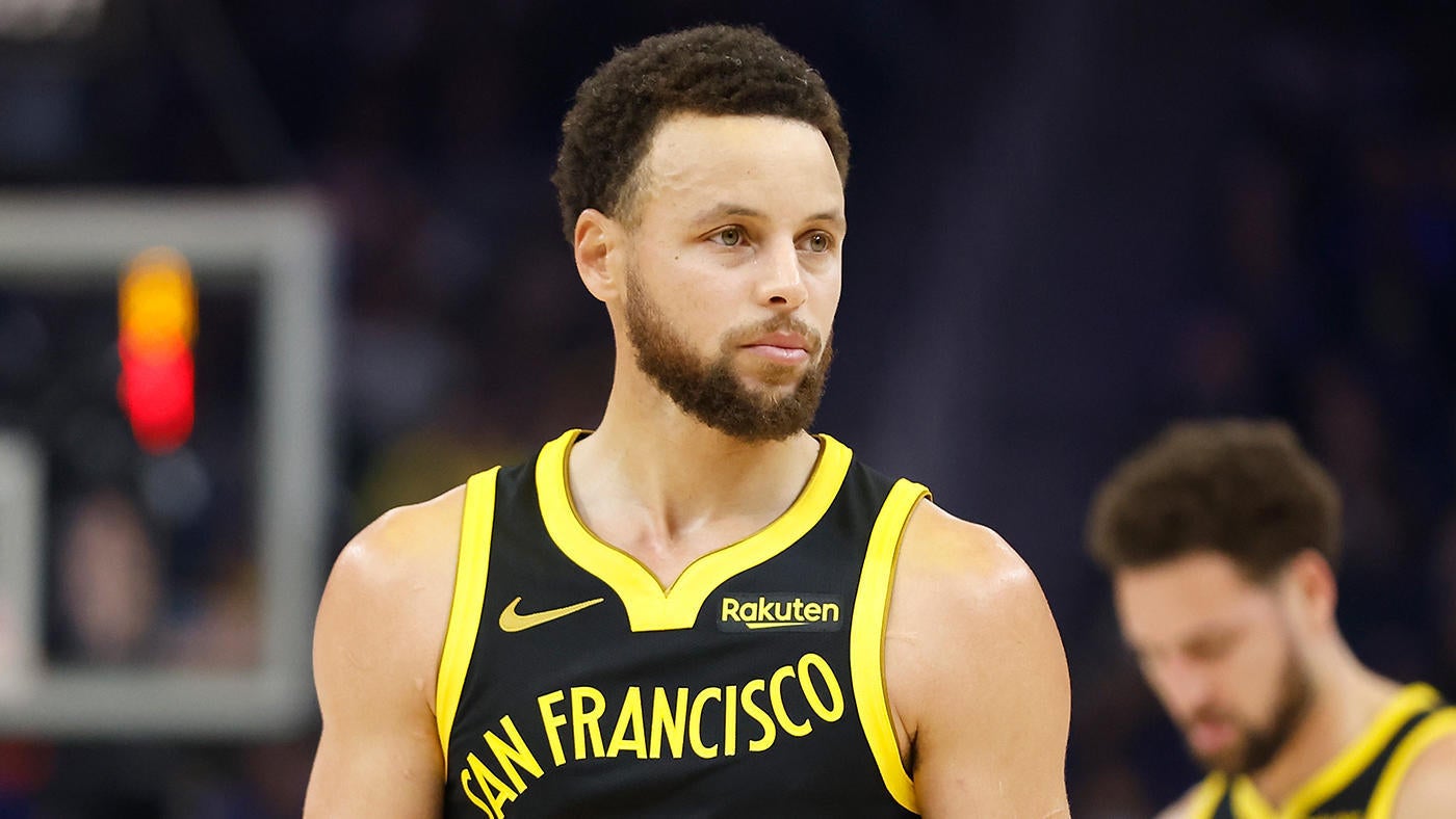 
                        Stephen Curry reacts honestly to Warriors' low point: 'I'm booing myself, booing our team in my head'
                    