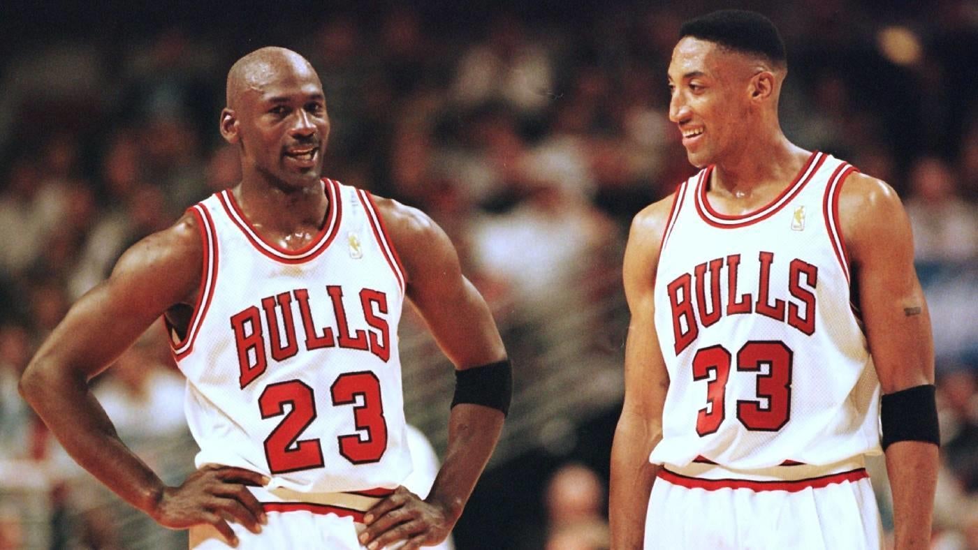 
                        Michael Jordan, Scottie Pippen absent from Bulls' Ring of Honor gala
                    