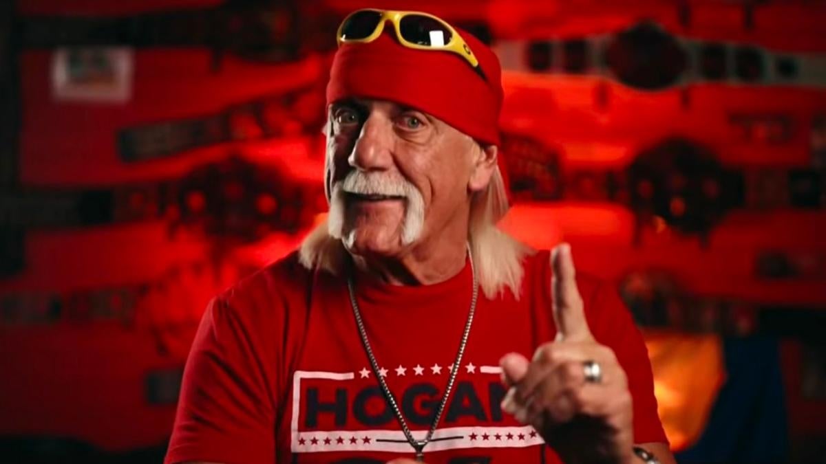 Hulk Hogan Teases InRing Return at WWE Royal Rumble