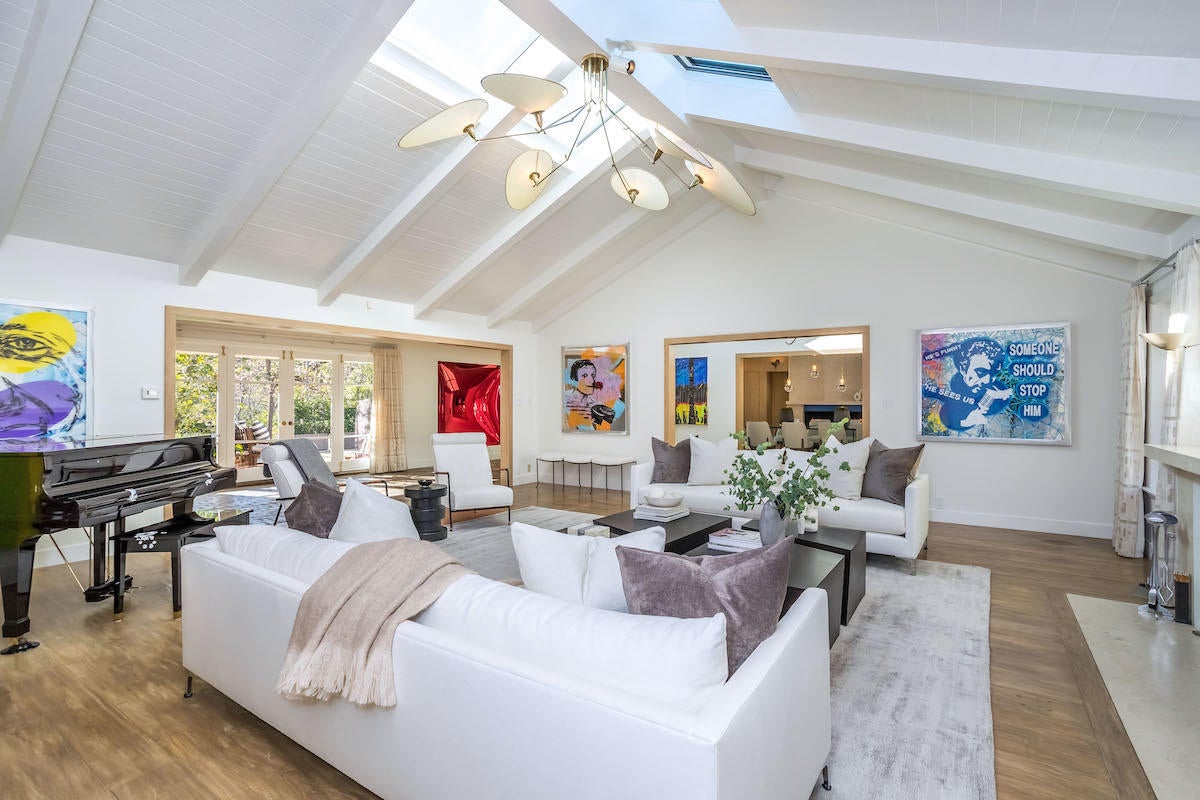 Tour Jim Carrey's Sprawling $26.5 Million California Home Tucked Away ...