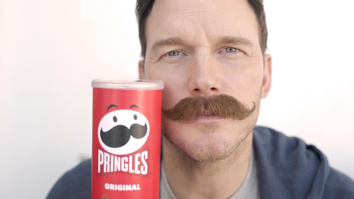 Chris Pratt Sports Surprising Mustache In New Pringles Super Bowl   Chris Pratt Pringles Super Bowl 2024 