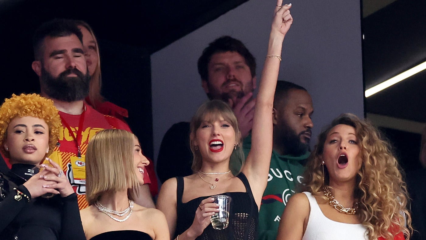 LOOK: Taylor Swift chugs beer on big screen at 2024 Super Bowl during first half of Chiefs vs. 49ers