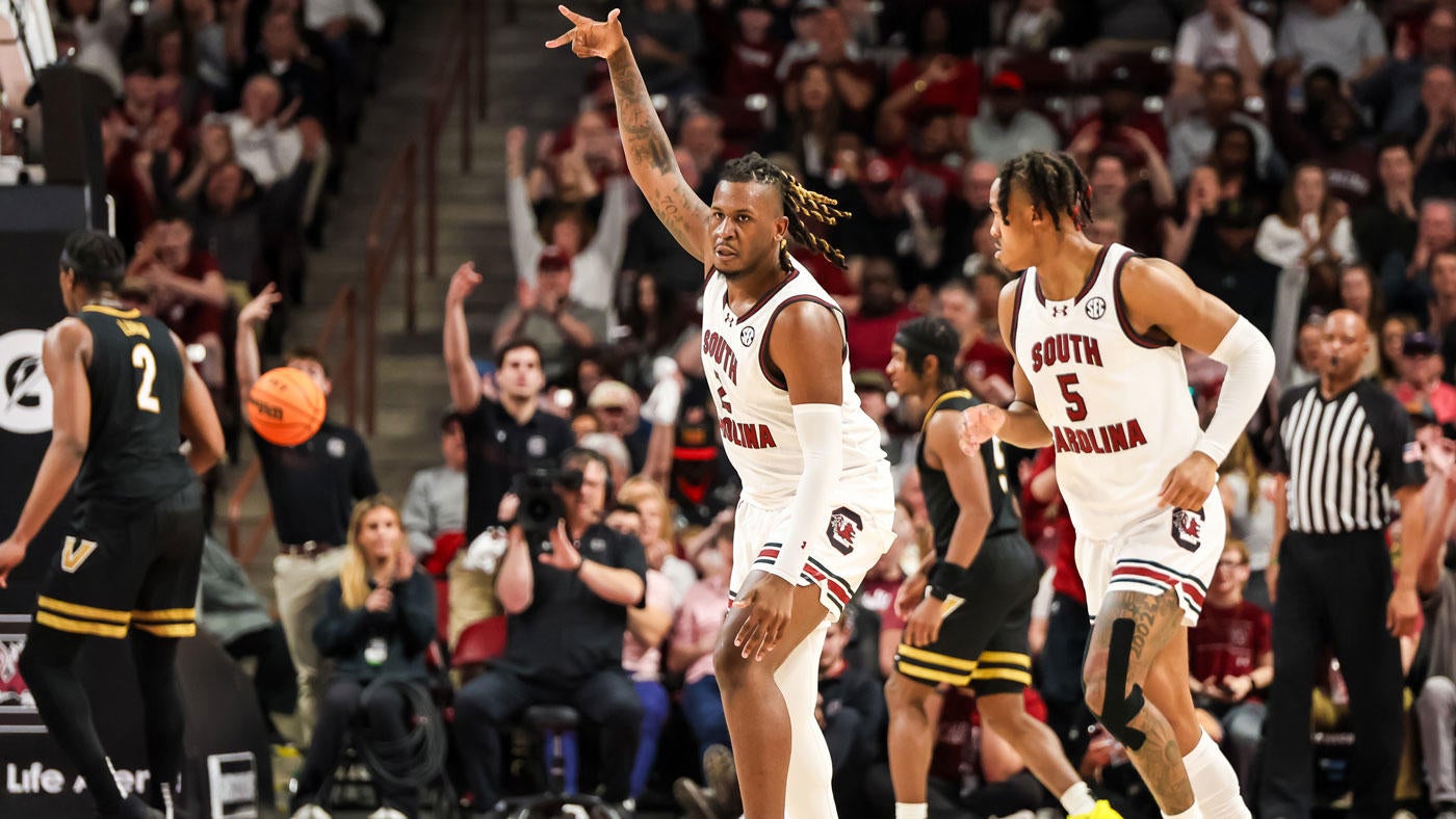 College basketball rankings: South Carolina nearly cracks top 10; UNC, Kansas drop in updated Coaches Poll