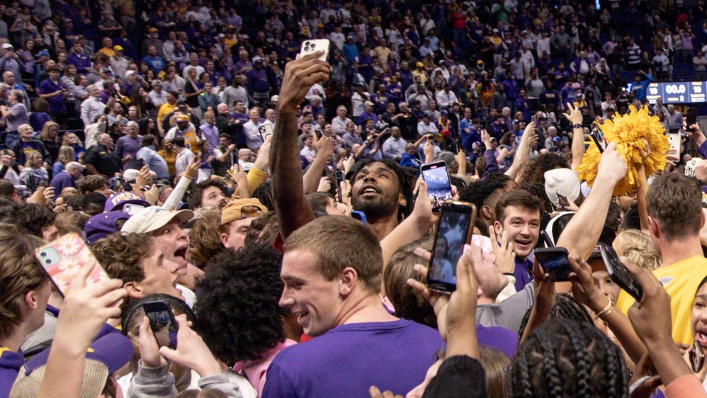 
                        SEC fines LSU $100K for court storming after Tigers pull off dramatic last-second upset over Kentucky
                    