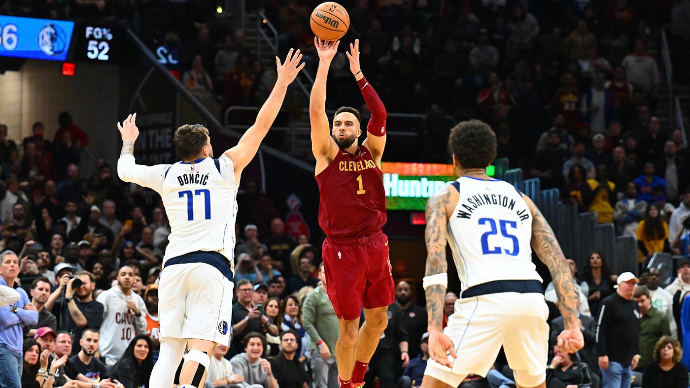 WATCH: Cavs' Max Strus, Evan Mobley did everything right on 59-foot buzzer-beater to sink Mavericks