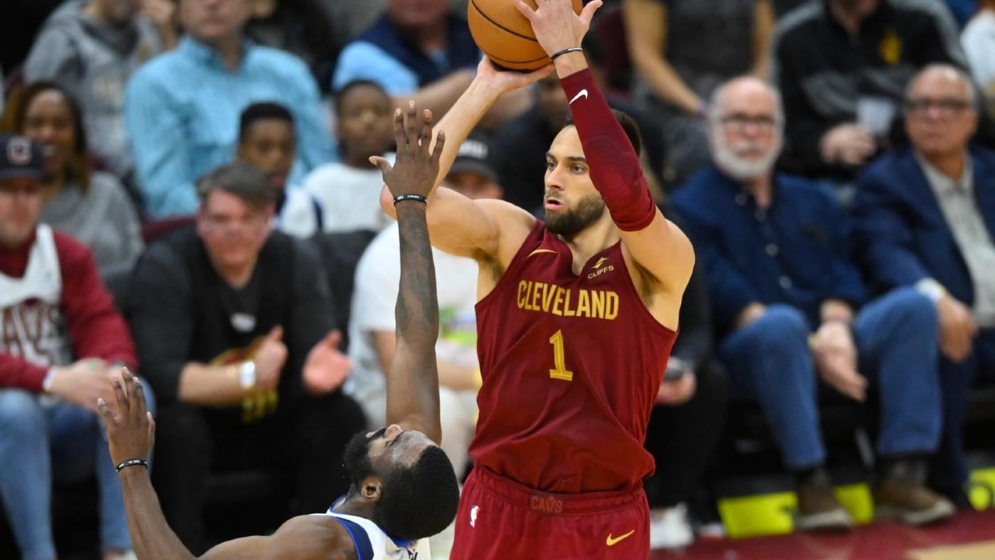 Everything Cavs' Max Strus, Evan Mobley did right on 59-foot buzzer-beater to sink Mavericks