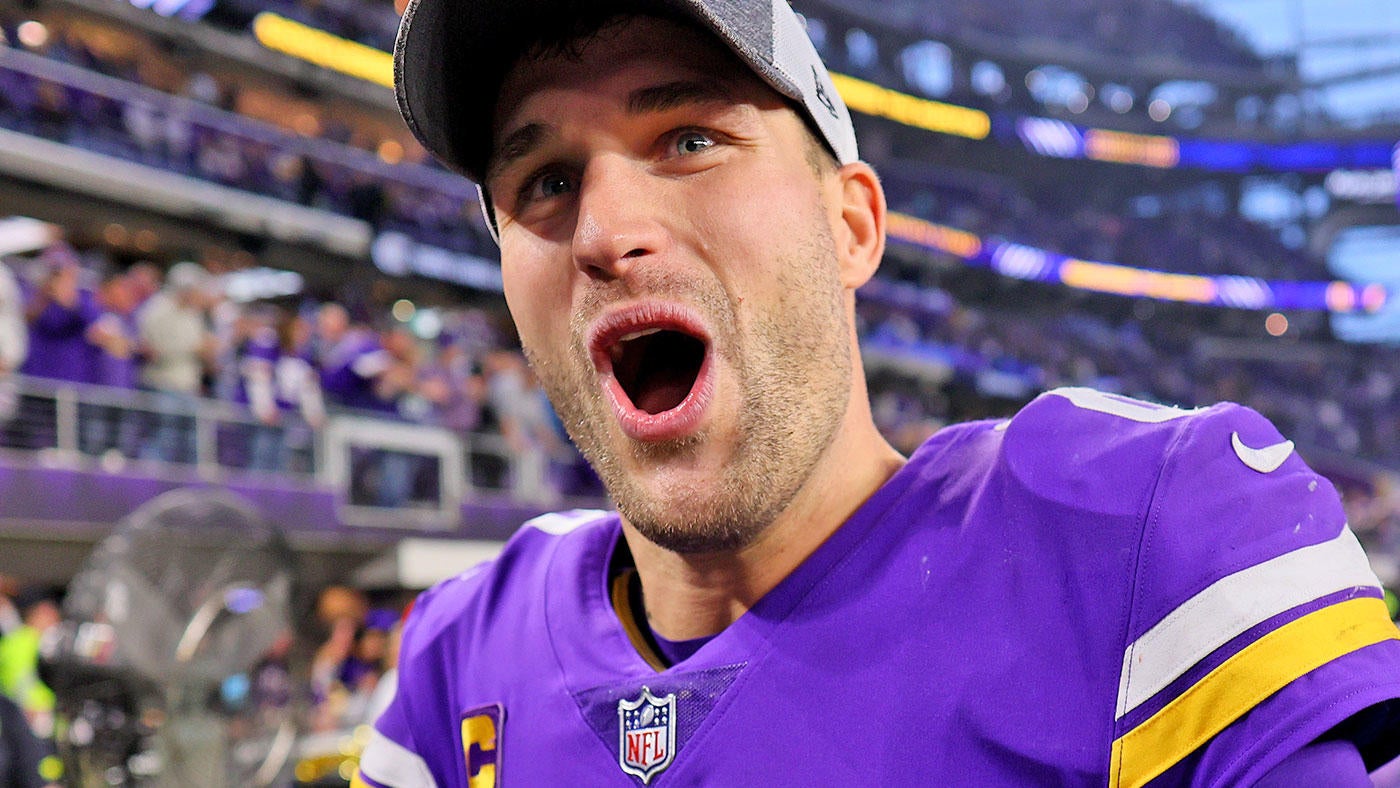 LOOK: Kirk Cousins unveils gold grills ahead of 2024 NFL free agency, winning Justin Jefferson's approval