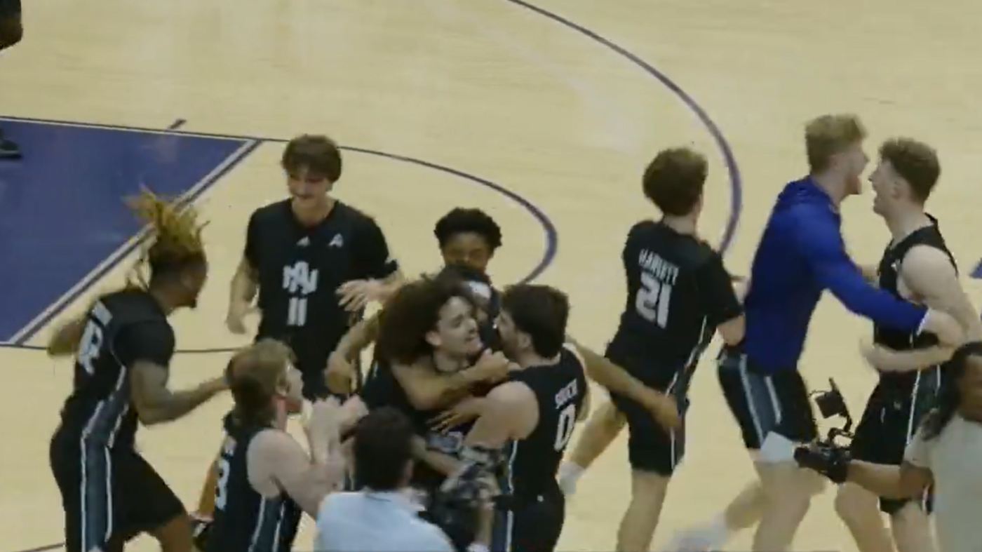 WATCH: North Alabama's KJ Johnson is hero after first buzzer-beater of March Madness in ASUN Tournament upset thumbnail