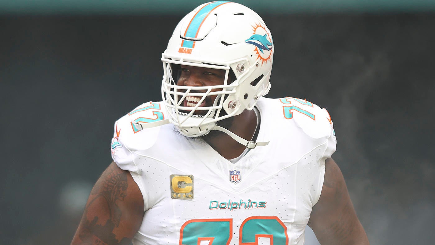 Dolphins' Terron Armstead 'coming back' for 2024: Pro Bowl LT adjusts contract, holds off on retirement