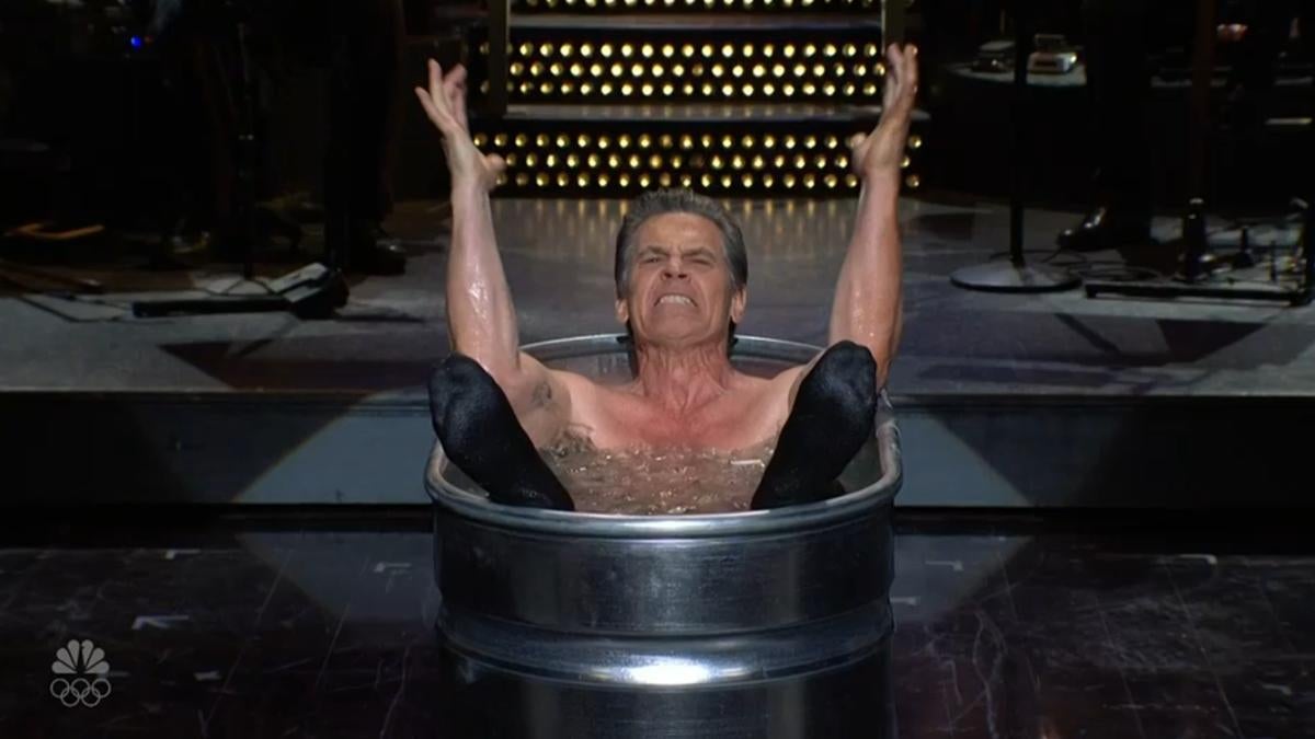 snl-josh-brolin-strips-cold-plunge-watch-thanos-timothee-chalamet.jpg