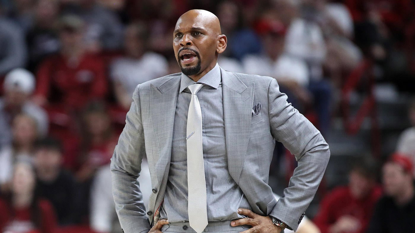 
                        Vanderbilt to fire Jerry Stackhouse: Former NBA All-Star finished with third losing effort in five seasons
                    
