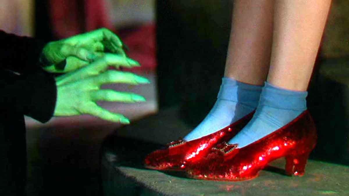 wizard-of-oz-ruby-slippers