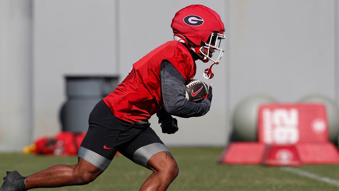 Georgia RB Trevor Etienne arrested on DUI, reckless driving charges amid first spring practice with Bulldogs