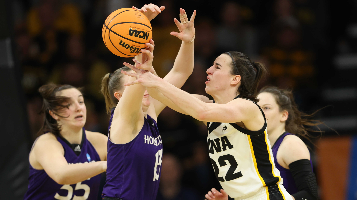 2024 NCAA Women's Tournament: Caitlin Clark takes a literal early bop to the face, but Iowa prevails
