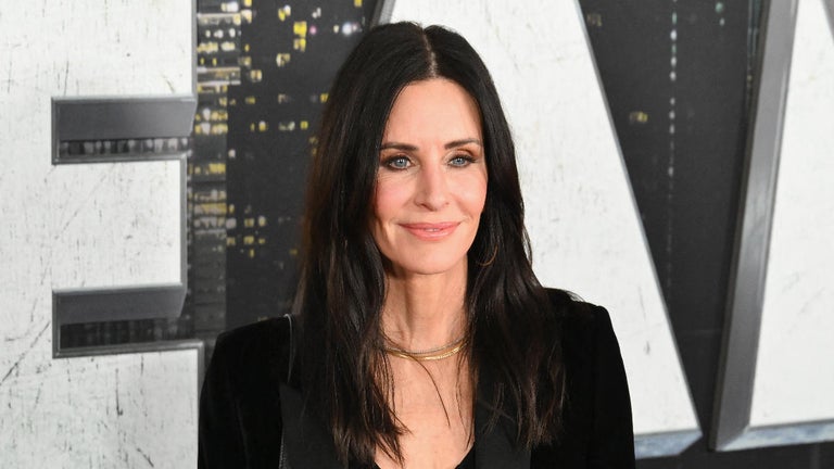 Courteney Cox In Talks for 'Scream 7' With Neve Campbell