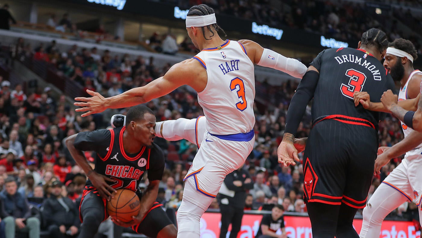 WATCH: Josh Hart ejected for kicking Javonte Green in the head during Knicks' loss to Bulls