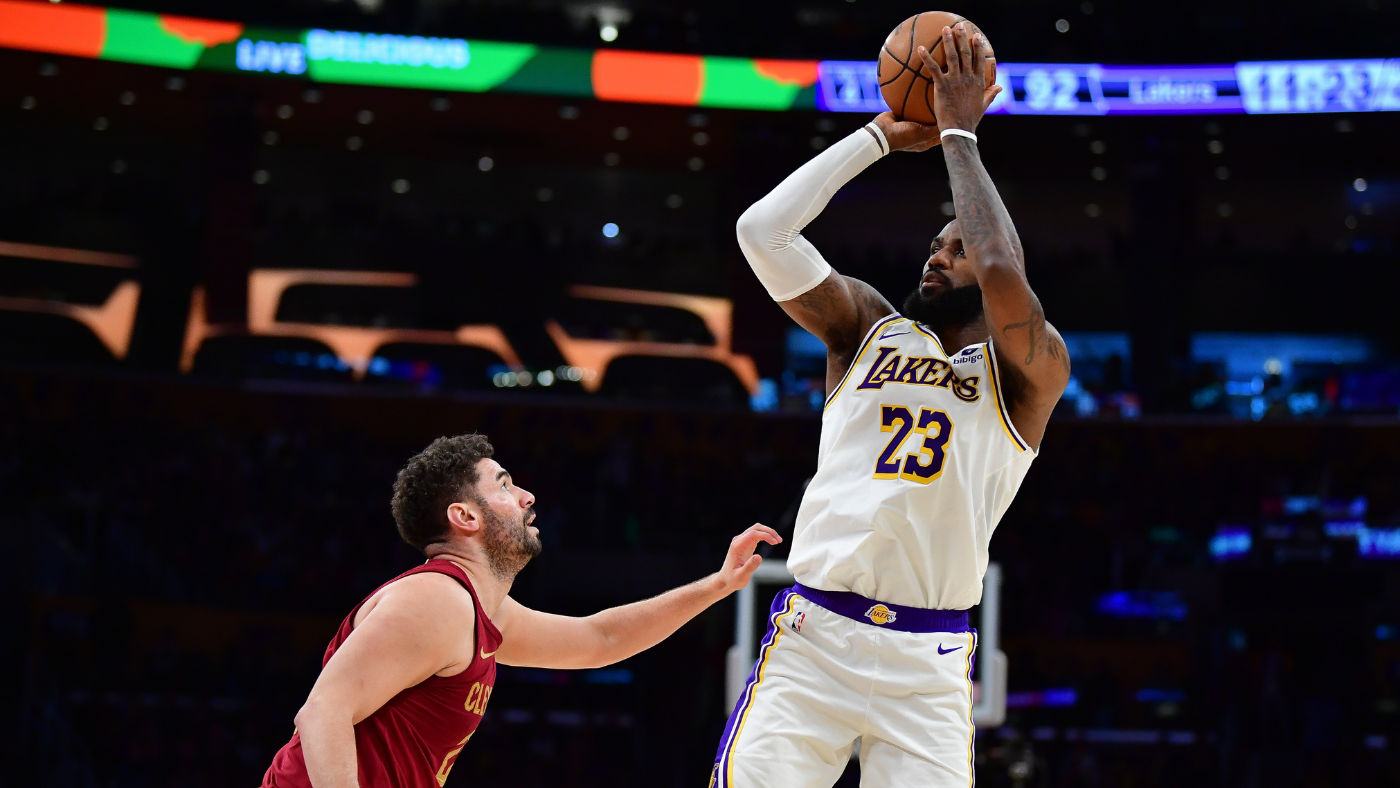 NBA DFS: Top DraftKings, FanDuel daily Fantasy basketball picks for Thursday, April 25 include LeBron James