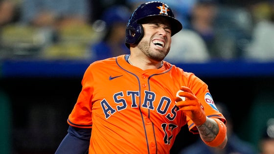 victor-caratini-astros-organge-g.jpg