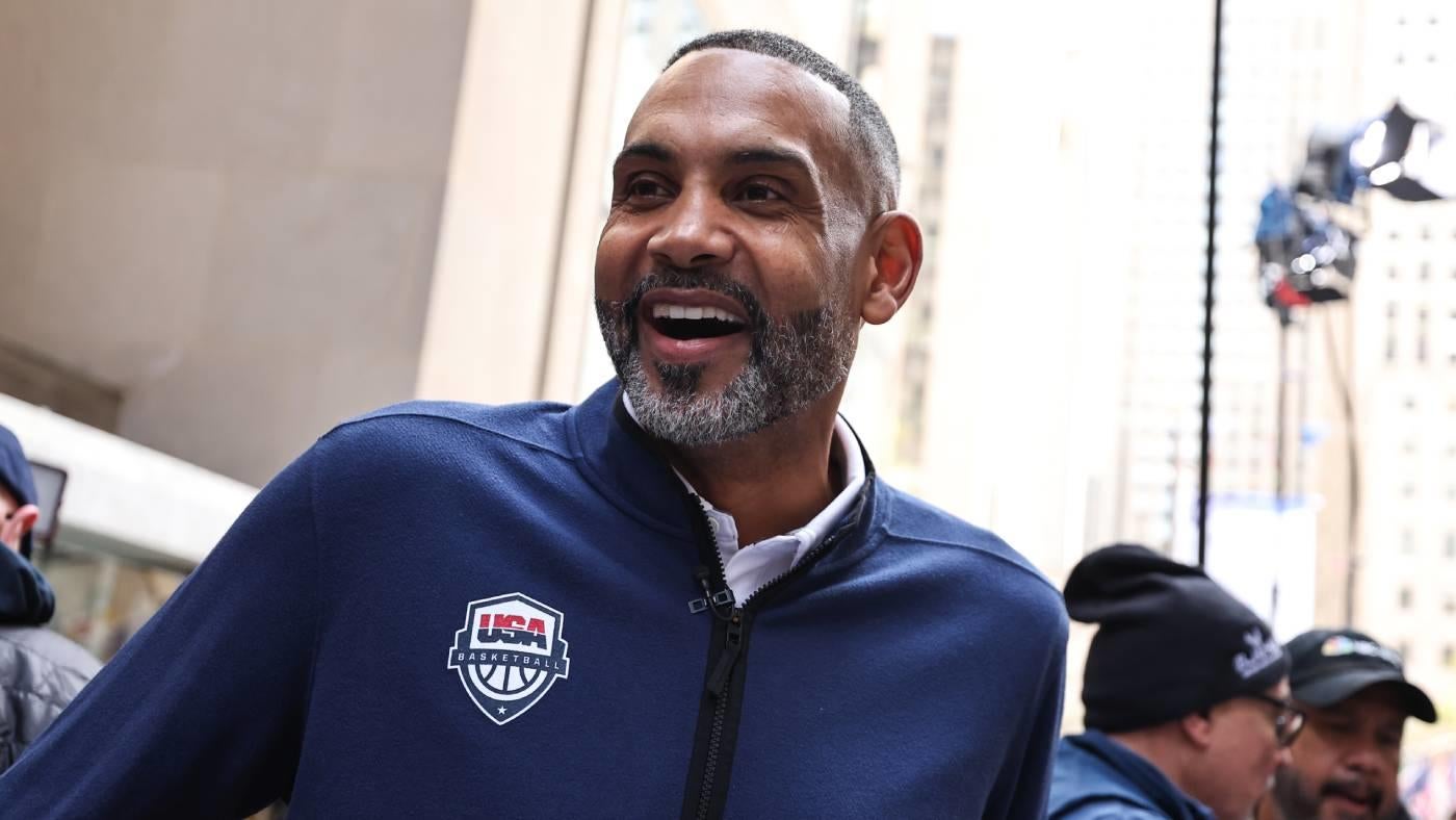 WATCH: Grant Hill personally delivers Team USA jerseys to Jayson Tatum, Jrue Holiday, more