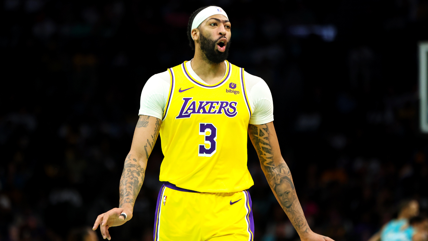 Lakers' Anthony Davis says he's NBA's best defender, but won't win DPOY because 'the league doesn't like me'