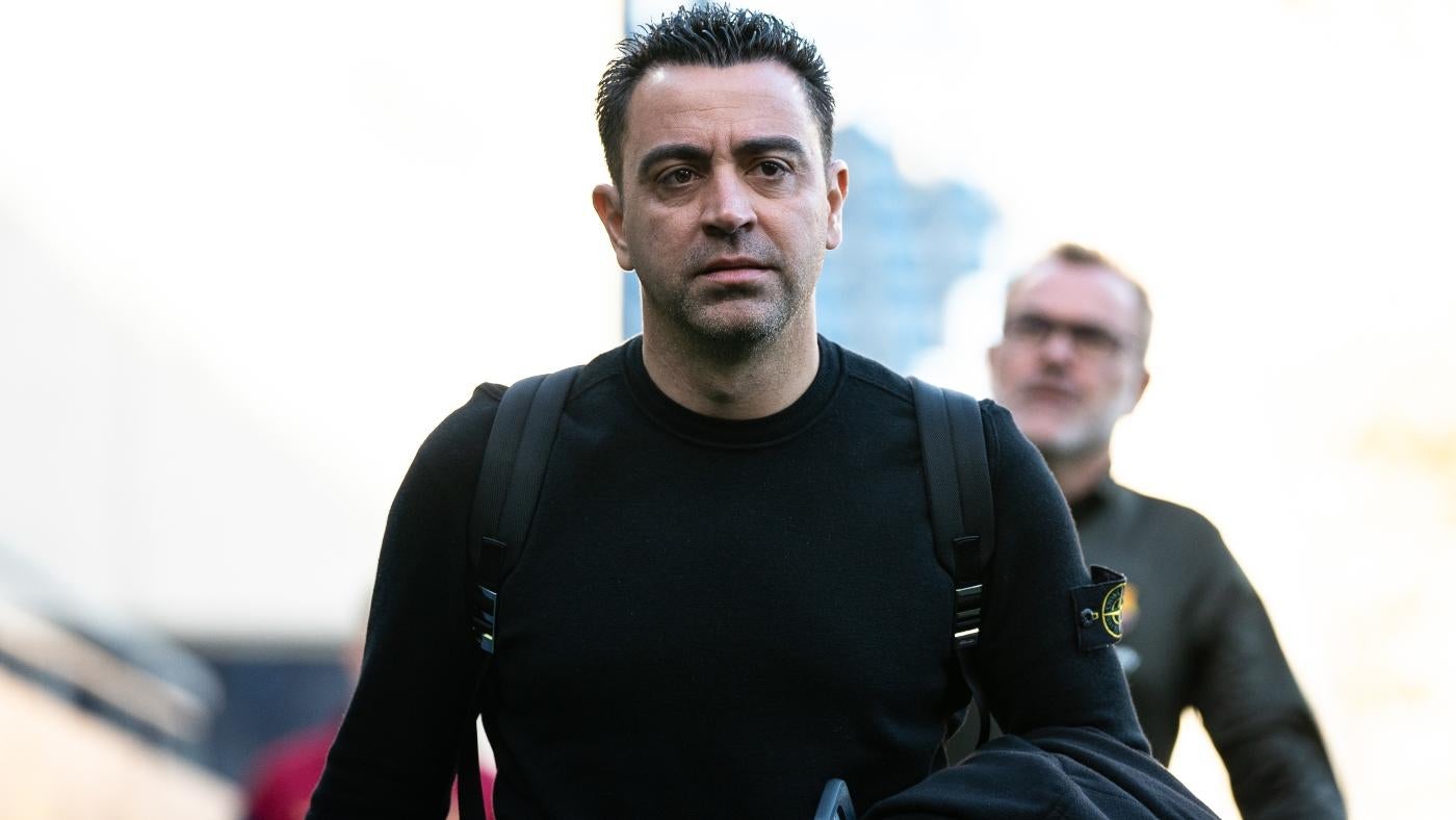 Xavi reportedly changes course, opts to stay at Barcelona after meeting with club president Joan Laporta