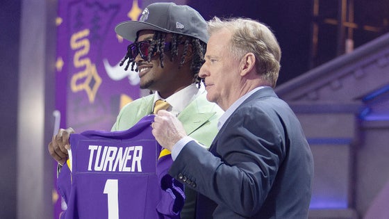 dallas-turner-g.jpg