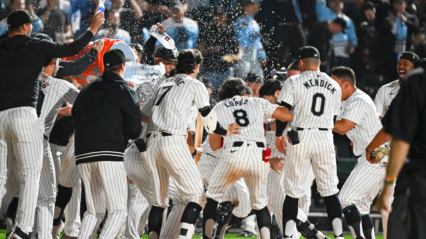 White Sox finally clinch first series win of 2024 on Andrew Benintendi's walk-off home run vs. Rays