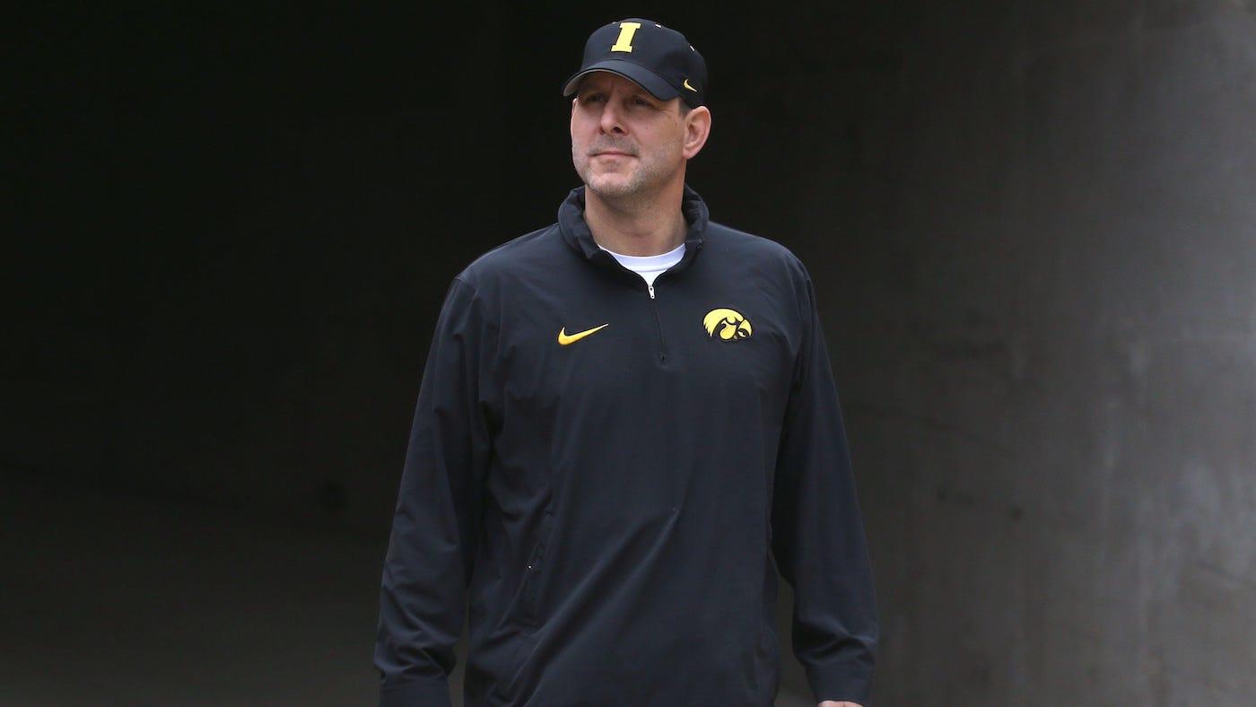 Can the Iowa offense evolve? Tim Lester tasked with casting jokes aside by implementing new-look approach