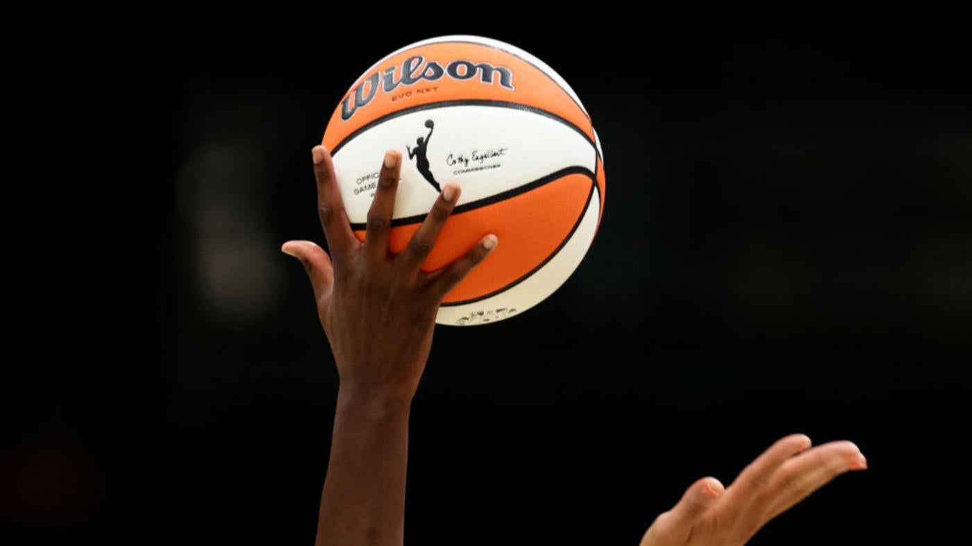 WNBA's bumpy rollout of charter flight program drawing criticism from players: 'Not happy about it'