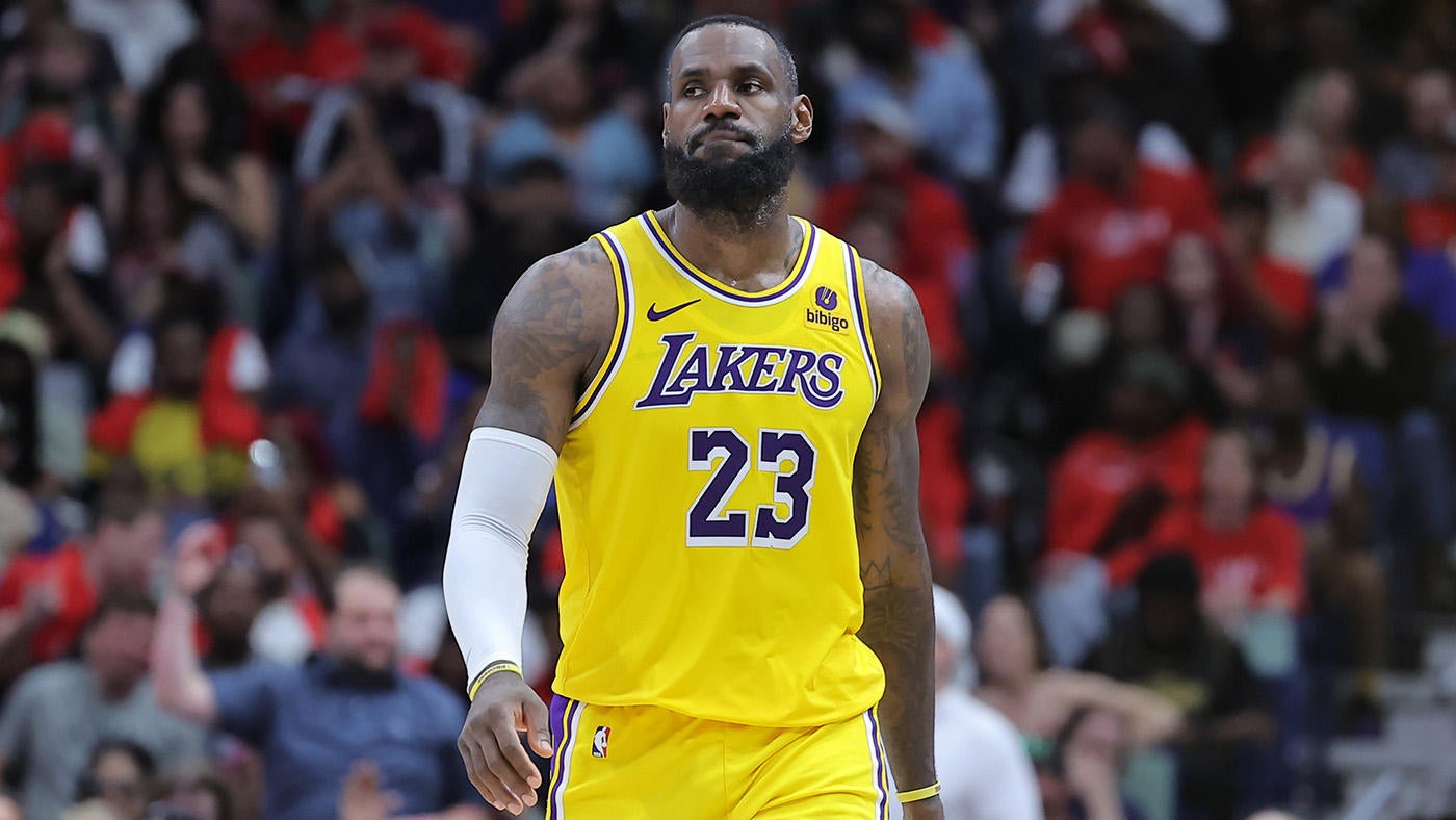 
                        LeBron James to opt out of final year of Lakers contract, but expected to stay on new deal
                    