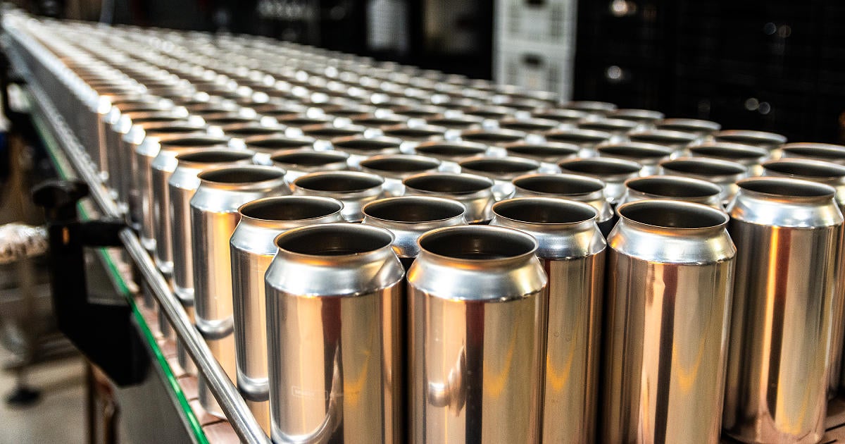 beer-cans-in-beer-factory