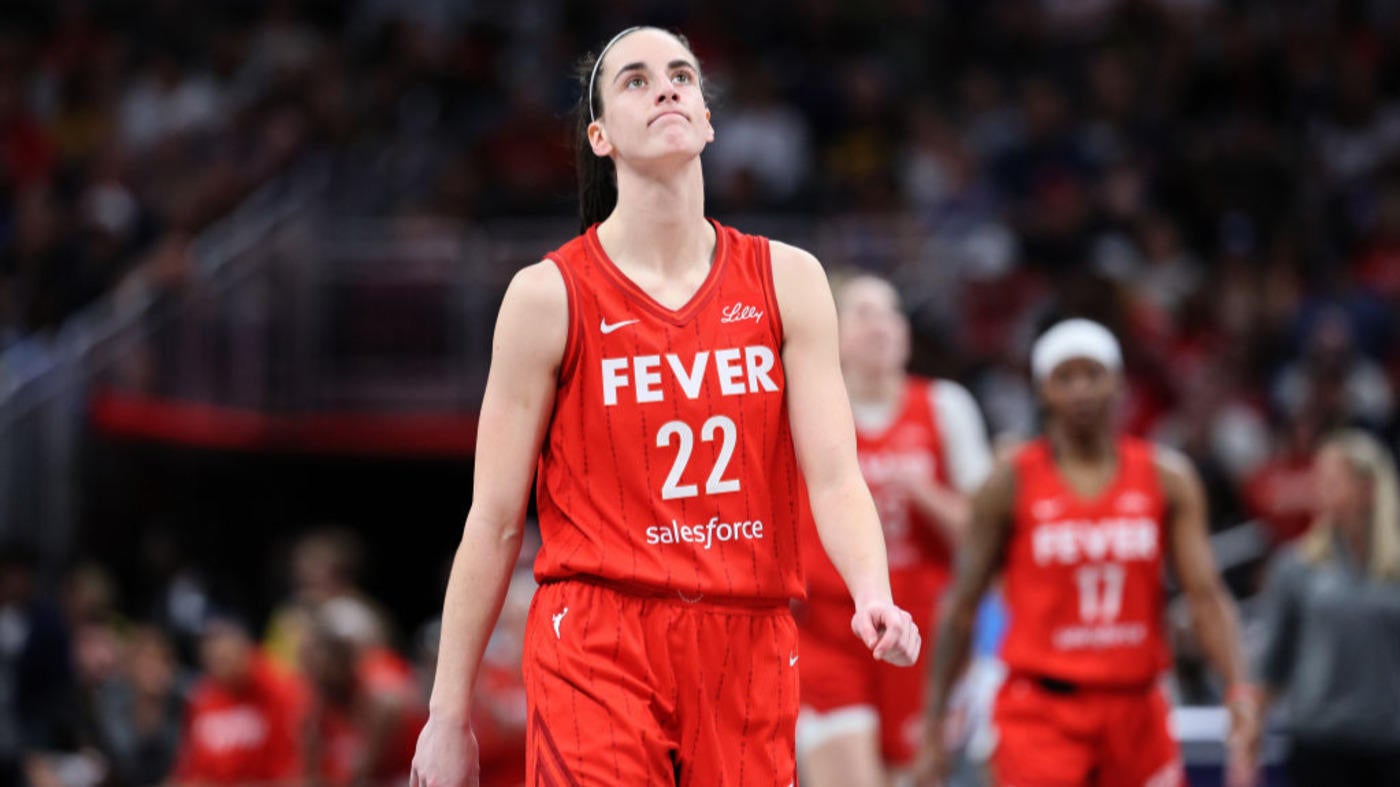 Caitlin Clark's controversial treatment in WNBA sparks differing reactions  from Diana Taurasi, Geno Auriemma - CBSSports.com
