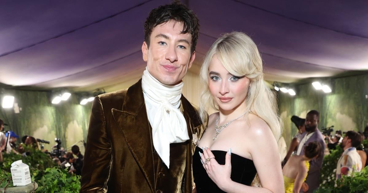 Sabrina Carpenter Gets Steamy With Boyfriend Barry Keoghan For Please Please Please Music Video 3291