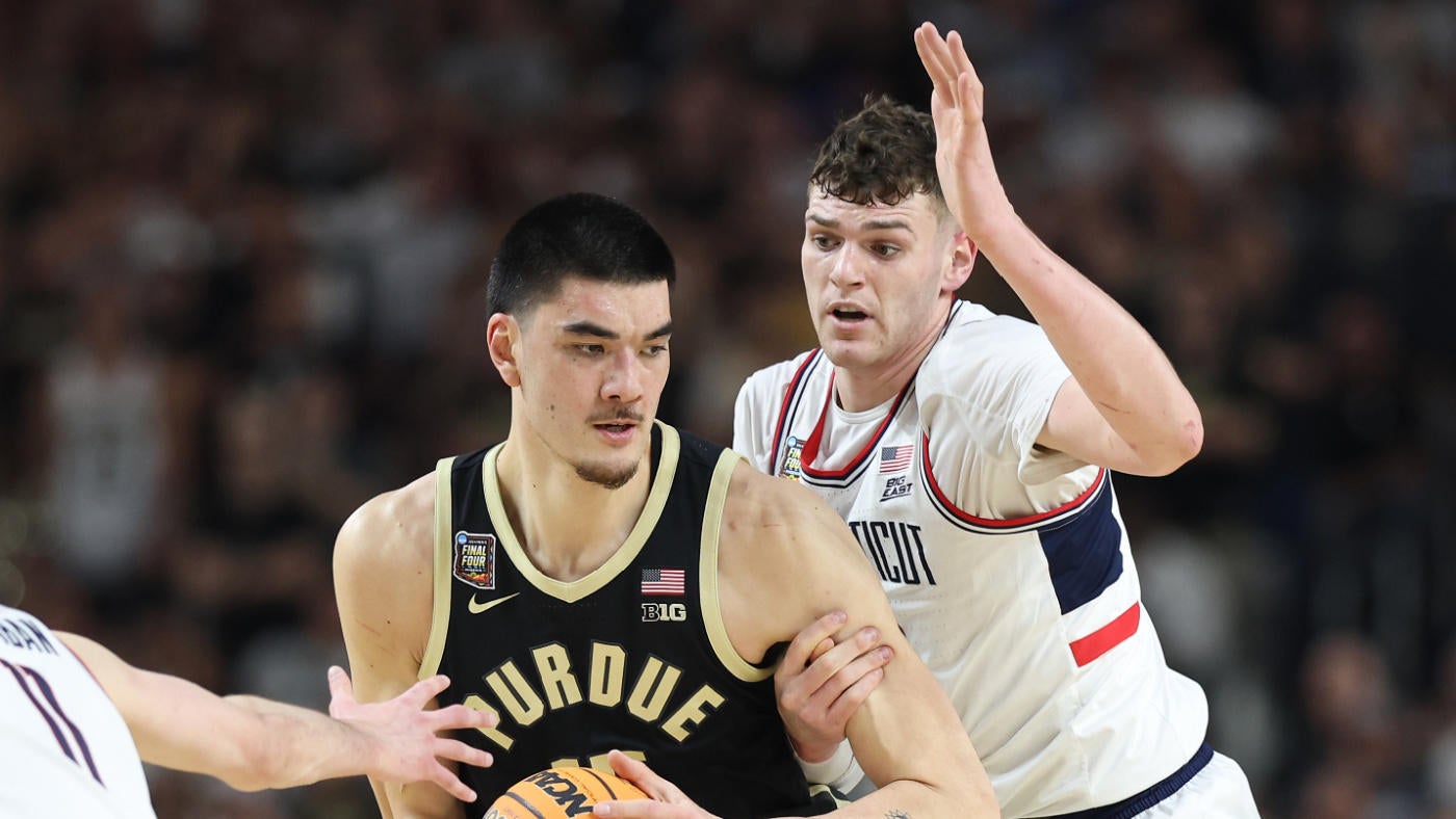
                        Five bold 2024 NBA Draft predictions: Zach Edey goes in lottery, Donovan Clingan sets off a trading frenzy
                    