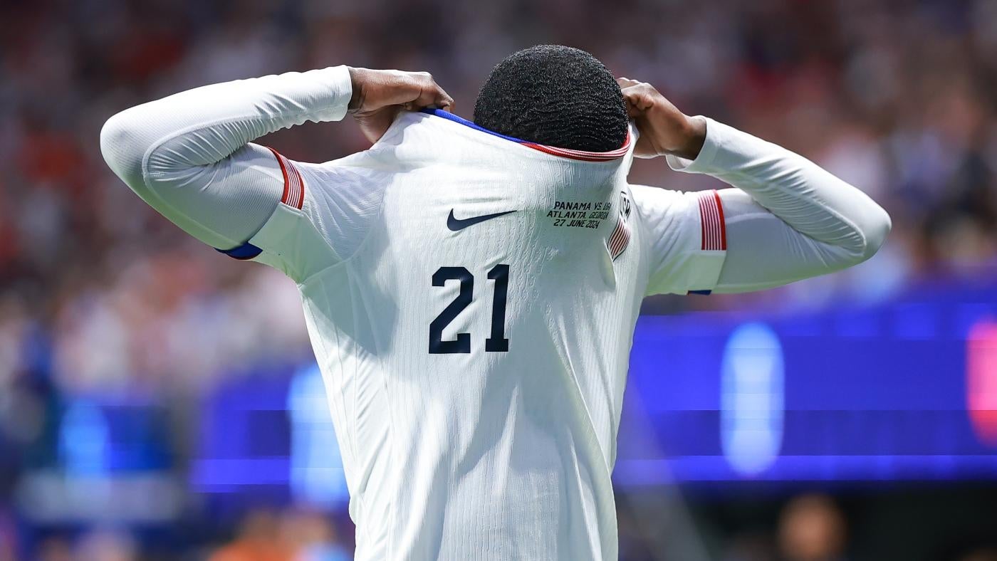 USA soccer's Tim Weah shoves Panama player, apologizes after red card in USMNT loss: 'I am deeply sorry'